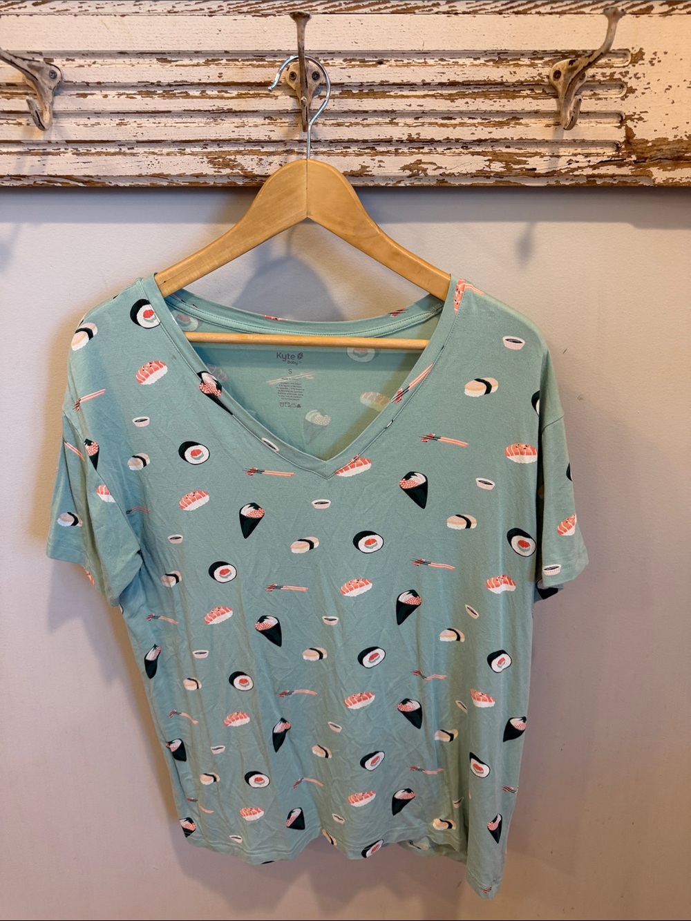 Kyte Baby Sushi Print V-Neck Womens Top Size Small